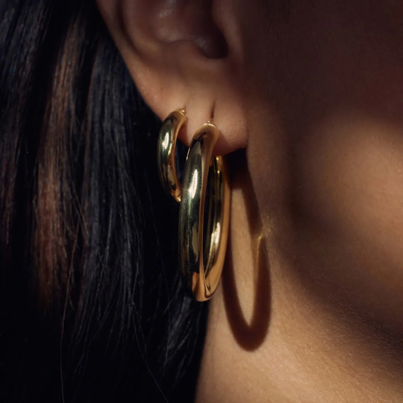 bibbiena_poppi_casentino__2-8.webp Bibbiena Poppi Casentino 925 sterling zilveren gold plated oorringen met 14 karaat gouden plating