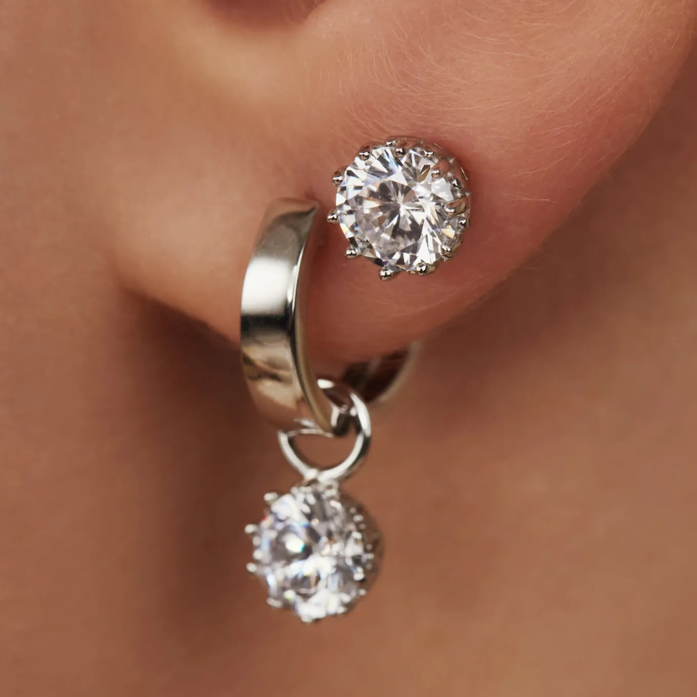 cento_luci_rosia__sterlin_2-1.webp Cento Luci Rosia 925 sterling zilver Oorknoppen met zirkonia steen