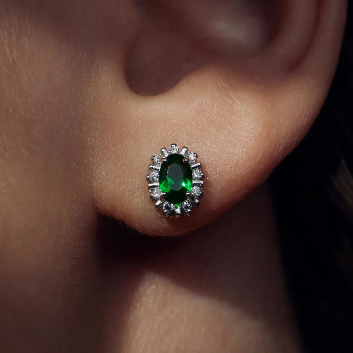 mia_colore_verdi__sterlin_2.webp Mia Colore Verdi 925 sterling zilver Oorknoppen met groene zirkonia steen