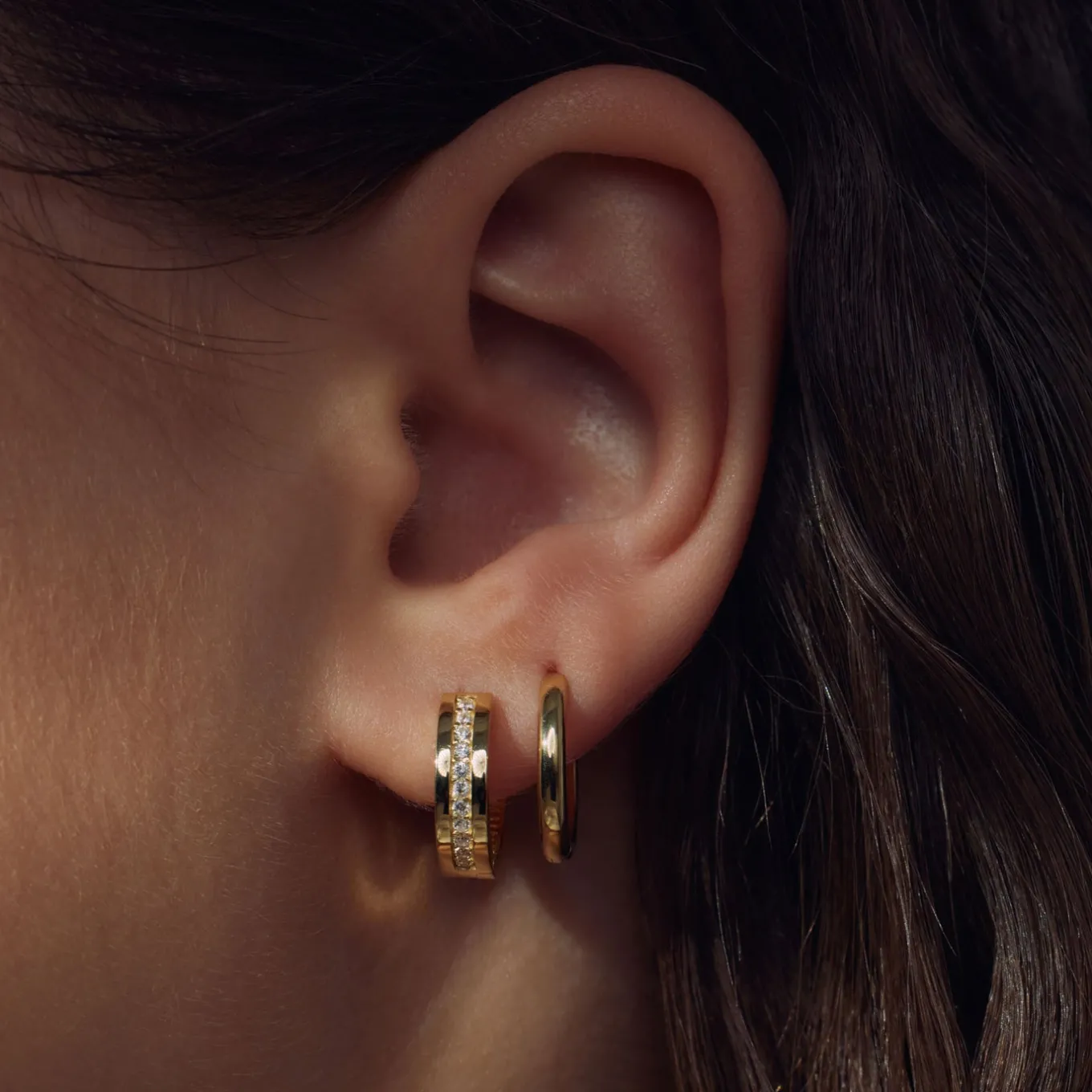 sorprendimi__sterling_zil_1-2.webp Sorprendimi 925 sterling zilver gold plated oorbellen bezet met zirkonia steentjes