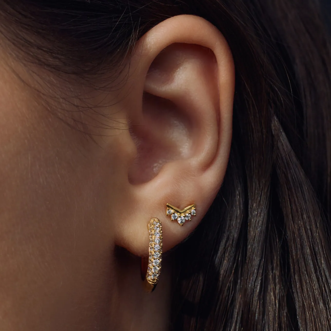 sorprendimi__sterling_zil_1-32.webp Sorprendimi 925 sterling zilver gold plated oorbellen bezet met zirkonia steentjes