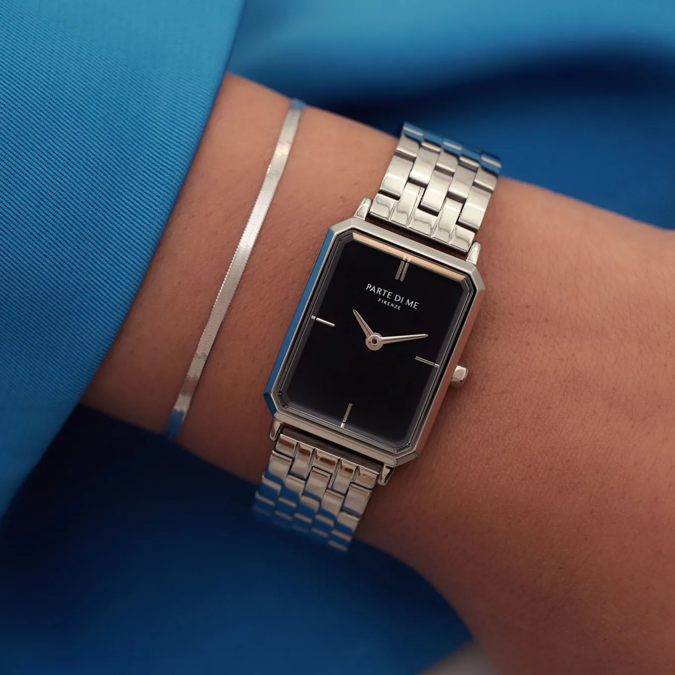 sorprendimi_zilverkleurig_1-1.webp Sorprendimi zilverkleurig horloge en 925 sterling zilveren armband